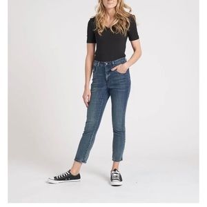 Universal Standard Seine High Rise Skinny Jean 27”